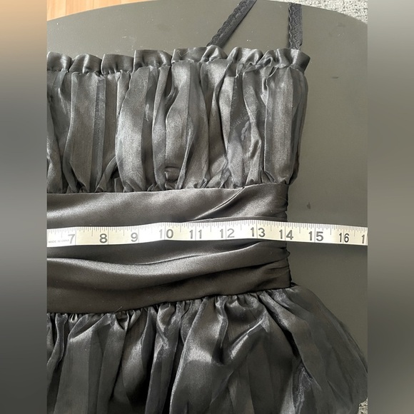 Strapless Sweetheart Black Striped Formal Dress - size 6 - Picture 5 of 8